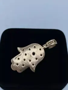 Pendentif Main de Hamsa en Moissanite, Argent Sterling 925 Plaqué Or, Charme Œil Protecteur, Collier de Luxe Vintage Sertie de Diamants TISHYA DIAMOND - Product Image 5