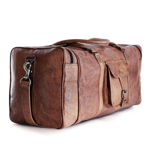 Sac de voyage en cuir de buffle pleine fleur, grand format, moderne et élégant, fait main, avec fermeture éclair authentique, design personnalisé sur mesure - Product Image 1