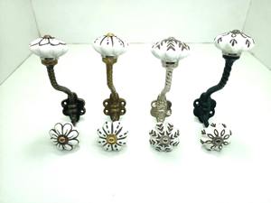 Crochet mural en laiton de style antique avec bouton en céramique design, support mural décoratif pour cuisine, salle de bain, entrée et rangement domestique - Product Image 3