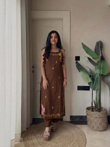 Robe ethnique en coton marron pour femmes, longueur cheville, avec broderie florale, coupe ample, tenue décontractée, style indien - Product Image 2