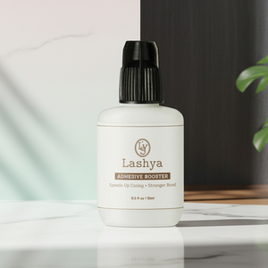 [Lashya] กาวต่อขนตาชนิดเร่งการยึดติด 15 มล. สารเสริมการยึดติด ขายส่งสำหรับผู้เชี่ยวชาญ น้ำยาเตรียมขนตา - Product Image 1