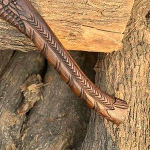 Hacha Vikinga de Alta Calidad, Diseño Industrial, Hoja de Acero con Alto Contenido de Carbono, Mango de Madera de Fresno, para Uso en Exteriores - Product Image 5