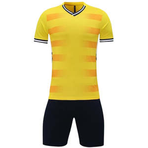Tenue de football personnalisée Starlet International, maillot rouge et noir, ensemble short, polyester respirant, adulte unisexe - Product Image 6