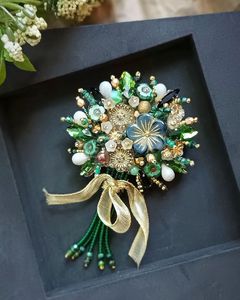 MD HANDICRAFTS Broche Bordado a Mano Inspirado en la Naturaleza con Cuentas, Unisex, para Bodas y Ocasiones Especiales, 16-20 Años - Product Image 5