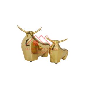 Décoration de chambre Vente en gros Prix le plus bas Sculpture de table en forme de taureau en métal Meilleure vente Figure Sculpture de table pour vivre - Product Image 1
