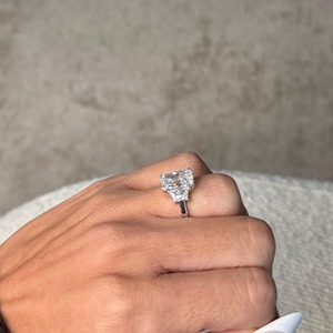 5 Carat Radiant Cut Lab Grown Diamond Three Stone Engagement <b>Ring</b> _ Trapezoid Stones _ IGI Certified _ 18k _ <b>Statement</b> <b>Ring</b> - Product Image 4