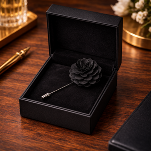 Pin de Solapa con Diseño Floral para Hombre |   Aleación de Zinc Esmaltada y Duradera |   Broche de boutonnière hecho a mano con colores personalizables para novio de boda o eventos formales - Product Image 3