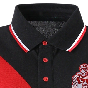 Camiseta Polo Personalizada DST Sorority para Mujer, Diseño de Bloques de Color Diagonales en Negro y Rojo, Escudo Bordado - Product Image 2