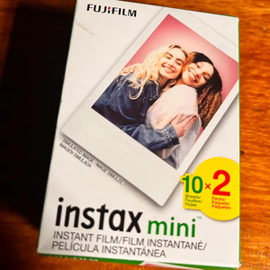 Film pour appareil photo instantané Instax Mini : 100 clichés au total, (10 feuilles x 10) - Capturez vos souvenirs à tout moment, partout - Product Image 1