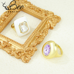 แหวนแฟชั่นทันสมัยประดับคริสตัลสีทอง 14k แหวนหมั้นเพชรซิร์โคเนียสไตล์ยุโรปสำหรับสุภาพสตรี - Product Image 3