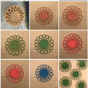 Ensemble de 4 sets de table en rotin tressé |   Tapis ronds réutilisables pour la décoration de la maison et les fêtes - Product Image 2