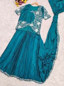 Sari drapé élégant pour mariage et occasions festives en soie de qualité supérieure - Product Image 3