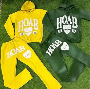 ชุดจ็อกเกอร์ผู้ชาย 2 ชิ้น เสื้อฮู้ดลายตัวเลขและกางเกงวอร์มแบบมีเชือกผูก - Product Image 3