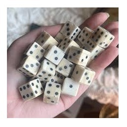 Dados de Cuerno de Búfalo Clásicos en Relieve Hechos a Mano de Alta Calidad, de 4 Caras, Color Blanco, Impermeables, Artísticos y Coleccionables, Tamaño Personalizable - Product Image 4