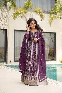 Traje Anarkali para Mujer con Dupatta, Morado y Lavanda, Bordado, Estilo Indio-Pakistaní, para Bodas y Festivales - Product Image 2