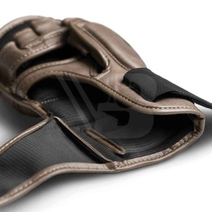 Guantes de Boxeo MMA Sanda de Cuero de Color Personalizado con Cierre de Gancho y Bucle en la Muñeca y Diseño de Fácil Colocación - Product Image 5