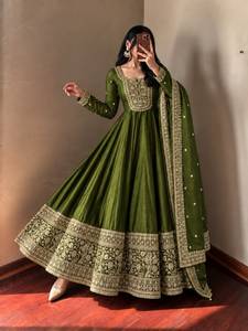 Vestido Anarkali Verde para Mujer, Vestido Bordado con Dupatta, Largo Regular, Seda Romana de Secado Rápido, Ropa Étnica India y Pakistaní para Bodas - Product Image 1