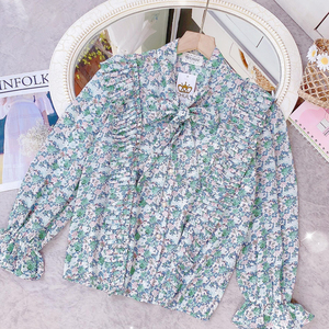 Chemisier à pois pour femme, col nœud papillon, plissé, volants, manches longues, boutonnage frontal, élégant, pour le bureau, fournisseur en gros - Product Image 3