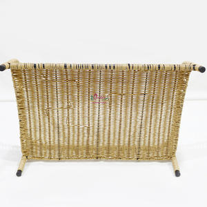 Cama para Perro Artex de Ratán, Rectangular, Elevada, Diseño Minimalista para Interiores, Hecha a Mano en Vietnam, Cama Sostenible para Mascotas - Product Image 2