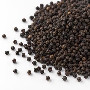 Poivre noir indien biologique entier 100% pur avec une durée de conservation de 24 mois pour les exportateurs d'épices et les fabricants alimentaires dans le monde entier - Product Image 1