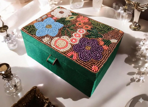 Caja floral hecha a mano con cuentas multicolor, caja de almacenamiento con bordado de cuentas, organizador decorado, regalo especial, caja para el día de San Valentín - Product Image 3