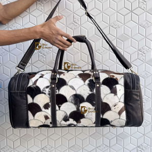 Sac de voyage en cuir véritable à poils, sac de créateur unique fait main, sac de voyage unisexe multi-usages, grand sac de sport - Product Image 1