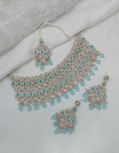 ชุดเครื่องประดับเจ้าสาวสไตล์ชาติพันธุ์ชุบทองคำสีกุหลาบประณีต ประดับเพชรซิร์คอน สร้อยคอแบบโชคเกอร์ ต่างหู และมงกุฎติกก้า สำหรับงานครบรอบแต่งงาน - Product Image 1