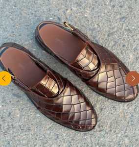Nouvelles sandales Peshawari pour hommes, style tendance, meilleure qualité, en cuir, couleur et logo personnalisés, sandales d'été décontractées de haute qualité - Product Image 5