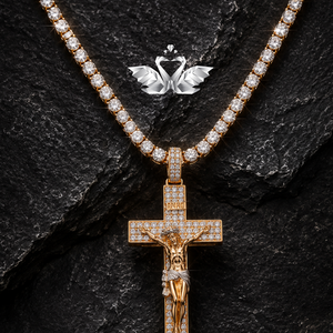 Collar Unisex con Colgante de Cruz de Jesús Chapado en Oro Rosa con Incrustaciones de Moissanita y Plata de Ley 925 - Product Image 3