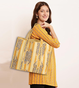 Sac fourre-tout matelassé en coton léger fait main, imprimé tigre, rayures jaunes, réversible, lavable, printemps, automne, été, plage, shopping - Product Image 3