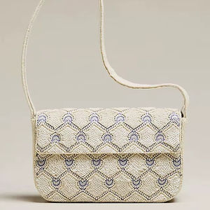 กระเป๋าเรซิ่นสำหรับงานแต่งงาน สายโซ่โลหะ ประดับด้วยลูกปัด คลัทช์สำหรับงานแต่งงาน งานปาร์ตี้ โอกาสพิเศษ คุณภาพสูง - Product Image 1