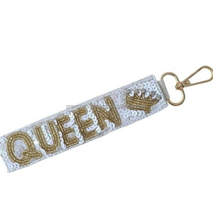 Dragonne de poignet légère et écologique faite à la main avec perles, porte-clés, sangle de sac, perles de rocaille brodées, design de lettres personnalisé - Product Image 3