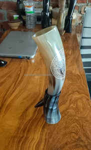 Corne à boire viking en corne de buffle naturelle de qualité supérieure avec support en agate, vaisselle haut de gamme - Product Image 2