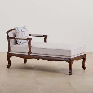 Chaise longue traditionnelle en acajou avec revêtement en tissu et pieds cabriole pour le mobilier de salon - Product Image 1