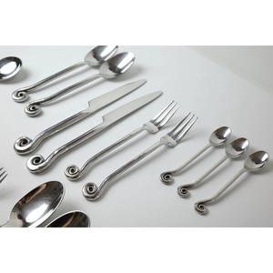 Juego de Cubiertos de Acero Inoxidable 100% Pulido a Espejo, Juego de 5 Piezas Único con Tenedor, Cuchillo y Cuchara para la Cena, Importado de la India - Product Image 3
