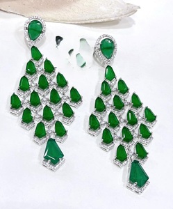 Hermosos Pendientes de Araña Geométricos de Latón Plateado con Circonitas Rojas para Mujer, Ideales para Fiestas - Product Image 2