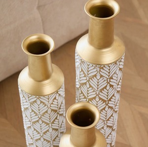 แจกันตั้งพื้นทำจากโลหะสีขาวตกแต่งด้วยมือทำด้วยทองขาว - Product Image 3