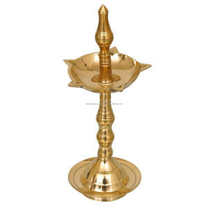 Support Diya fabriqué à la main avec 5 mèches pour la maison, le bureau, la salle Pooja-doré pour Diwali, Navratri, - Product Image 2