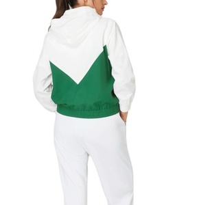 เสื้อแจ็คเก็ตผู้ชายคุณภาพสูงสำหรับฤดูใบไม้ร่วง ผ้าซอฟต์เชลล์ กันลม สำหรับกิจกรรมกลางแจ้ง  รับสกรีนโลโก้  สไตล์แฟชั่นใหม่  แบบซิป  ระบายอากาศได้ดี  ไซส์พลัส - Product Image 3