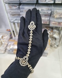 Brazalete esclavo Hathphool chapado en oro antiguo con circonita cúbica talla pera y anillo de dedo, arnés de mano tradicional para boda, para mujer, al por mayor - Product Image 2