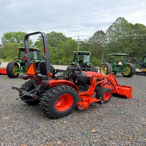 รถแทรกเตอร์ขนาดเล็กสำหรับสวน Kubota B2601 รุ่น Heavy Duty ขับเคลื่อน 4 ล้อ พร้อมประสิทธิภาพการตัดหญ้าที่ราบรื่น เหมาะสำหรับใช้งานในฟาร์มและจัดสวน - Product Image 1