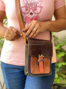 Bandolera de cuero auténtico para mujer, bolso de hombro de Piel reciclada para uso móvil - Product Image 3