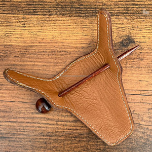 Épingle à cheveux en cuir de vachette usinée à la main de meilleure qualité pour accessoires de cheveux floraux en cuir véritable pour femmes Barrette avec bâton en bois - Product Image 5