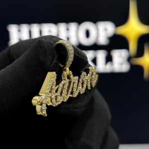 Pendentif personnalisé HIPHOP SPARKLE avec le nom Aaron, en argent sterling 925 plaqué or rose, avec moissanite VVS, style hip hop glacé, charme unisexe - Product Image 2