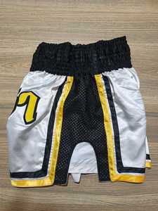 Nouveaux shorts d'entraînement Muay Thai en tissu respirant, idéaux pour le fitness et les activités d'entraînement pour hommes - Product Image 4