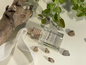 Perfume Personalizado en Aerosol, 30 ml, 5%-15% de Ingredientes Activos, Inspirado en la Fragancia Natural de Yeongwol, Corea, Marca Privada OEM/ODM - Product Image 3