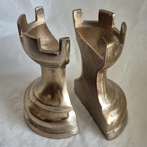 Sujetalibros Decorativos de Metal Estilo Vintage con Diseño de Piezas de Ajedrez Esculpidas, Elegante Soporte para Libros para Estantería, Biblioteca, Oficina, Hogar - Product Image 4