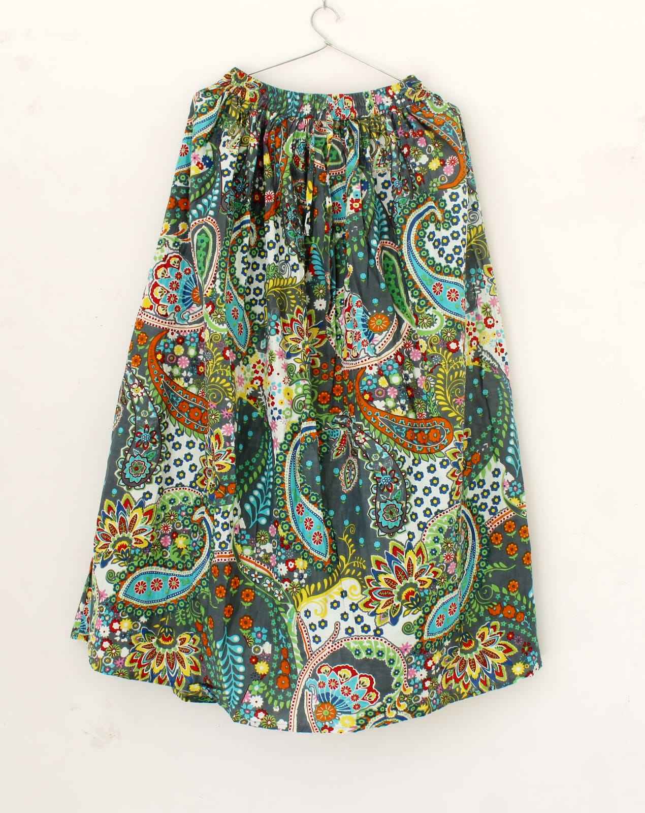 สีเขียว