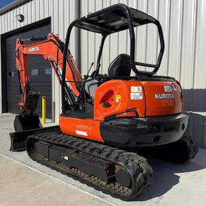 Mini-excavatrice Kubota U50-5 rouge sur chenilles avec godet et lame Allemagne 2025 - Product Image 1