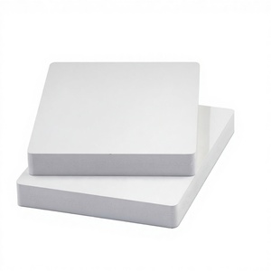 Panneau en mousse PVC Celukar écologique haute densité, surface brillante, imperméable, résistant aux UV, pour armoires de cuisine, découpe Pima - Product Image 1